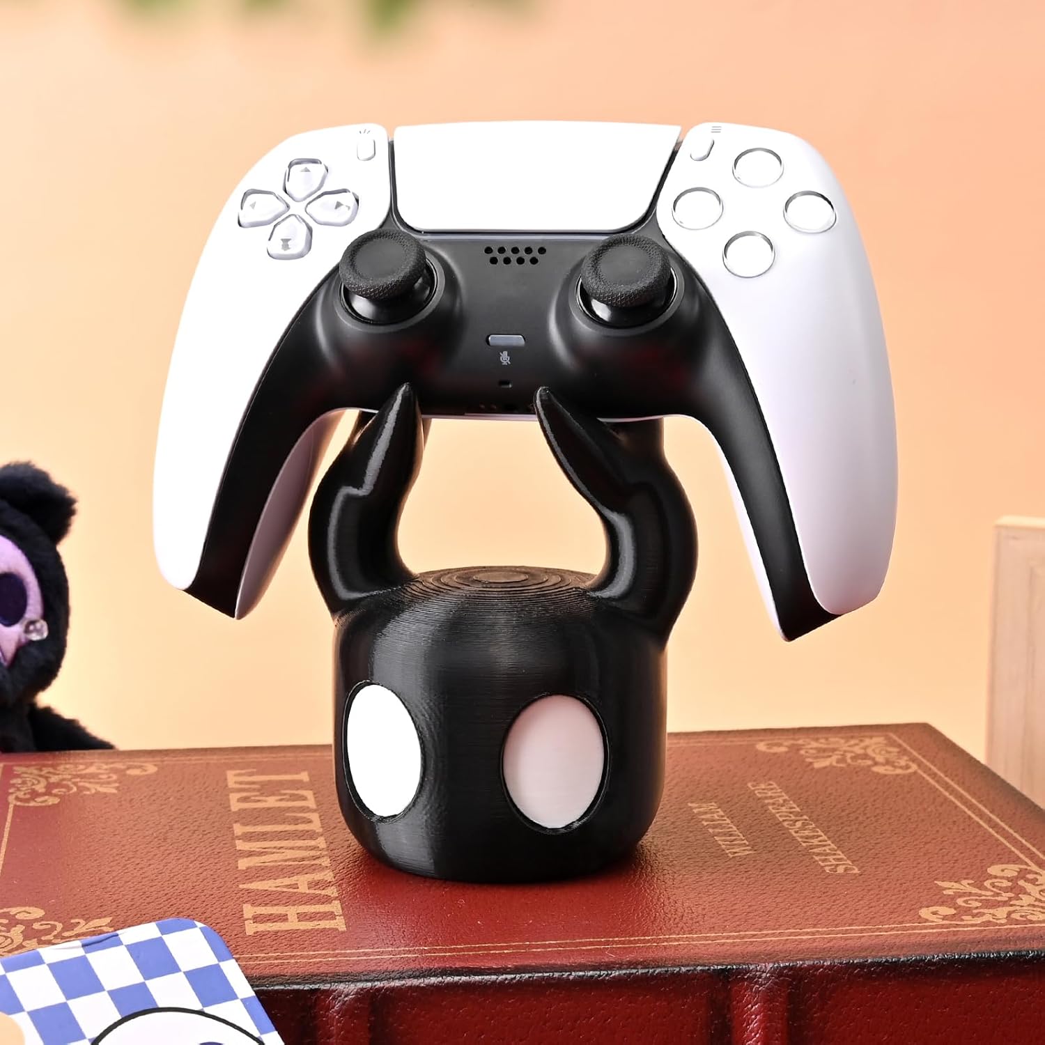 حامل تحكم ألعاب بتصميم شبح كرت - مراجعة Gaming Accessories Controller وسعره