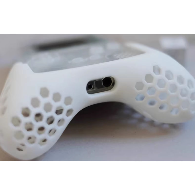 مقبض مريح مطبوع بتقنية ثلاثية  - مراجعة Japanese Gaming Accessories وسعره