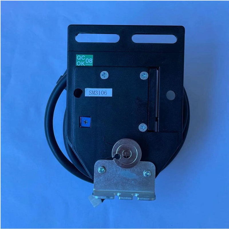 ملحقات محرك سلكي بتحكم مغناطيس - مراجعة Gaming Accessories Controller وسعره